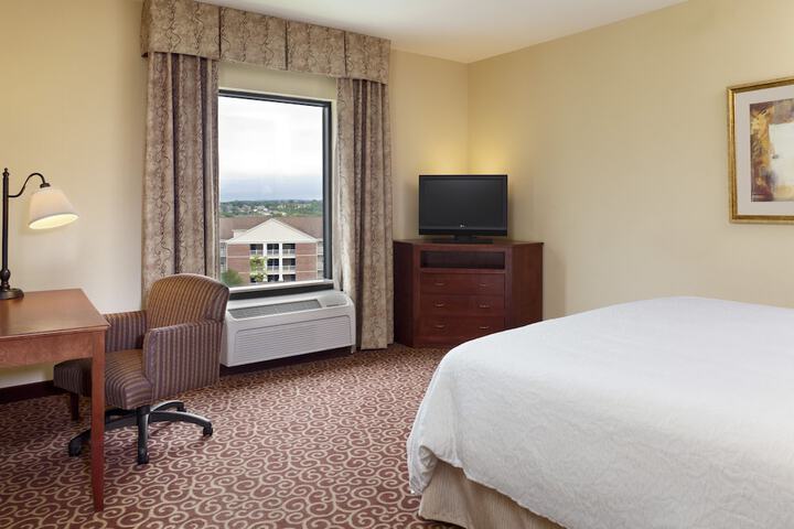Room 10 of 38
