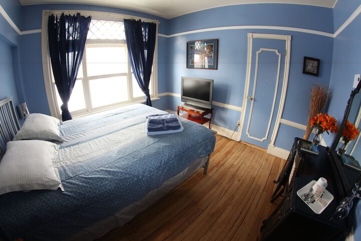 Room 34 of 59