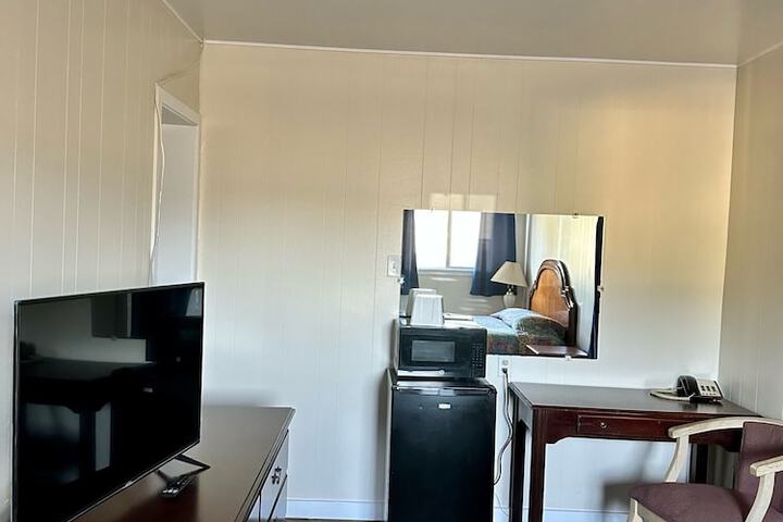Room 14 of 15