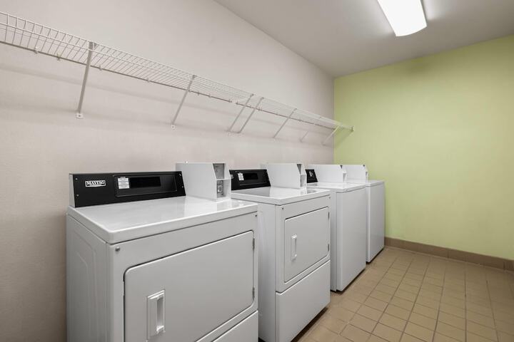 La Quinta Inn & Suites by Wyndham Savannah Airport - Pooler