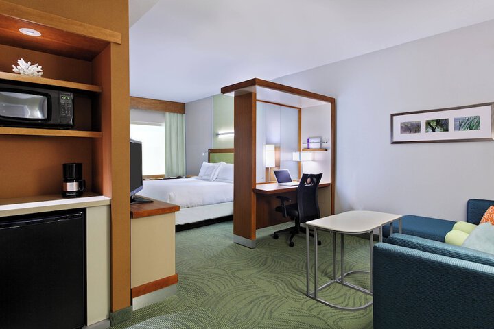 Room 12 of 18
