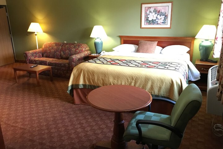 Room 32 of 50