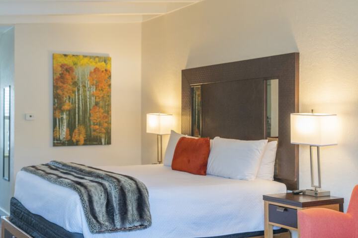 Room 14 of 32