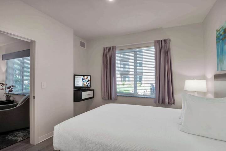 Room 62 of 104