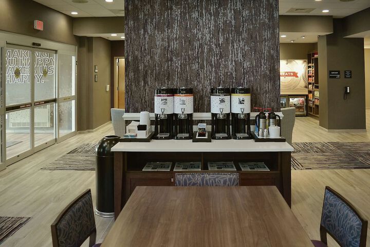 Hampton Inn & Suites Philadelphia / Media