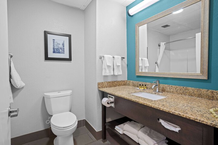 Blue Water Inn & Suites BW Signature Collection