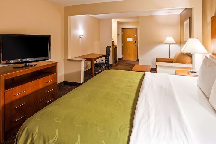 Room 12 of 17