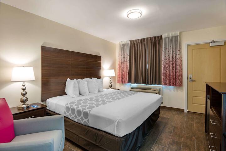 Room 35 of 39
