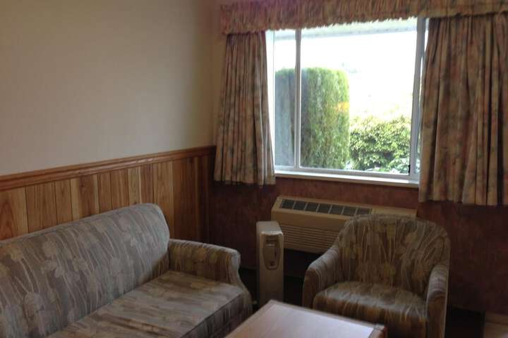 Rainbow Motor Inn