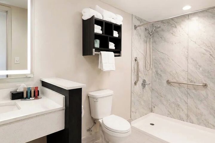 Lx Hotel SureStay Collection by Best Western