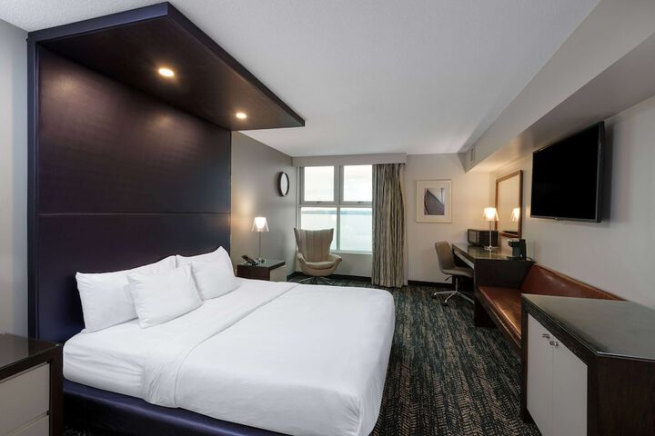 41 Lakefront Hotel Trademark Collection by Wyndham