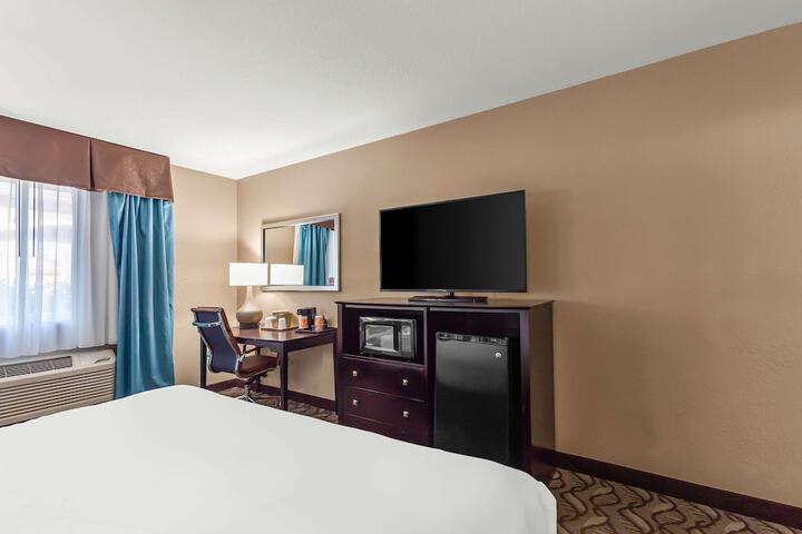 Room 38 of 46