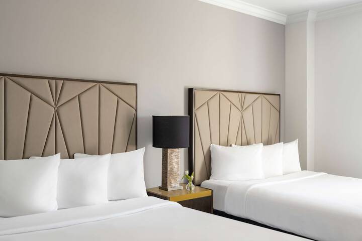 Room 43 of 115