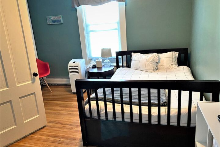 Room 33 of 61