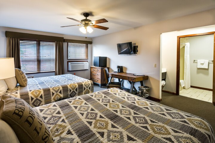 Room 30 of 106
