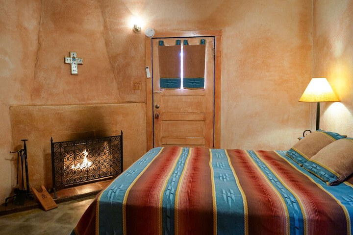 Room 15 of 31