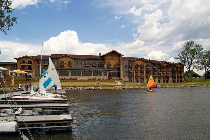 Kings Pointe Waterpark Resort