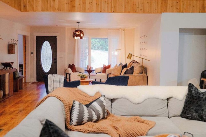 The 312 House a Boho Retreat Hocking Hills