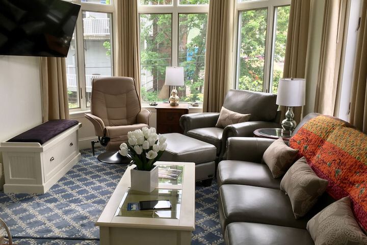 Camden Riverhouse Hotel