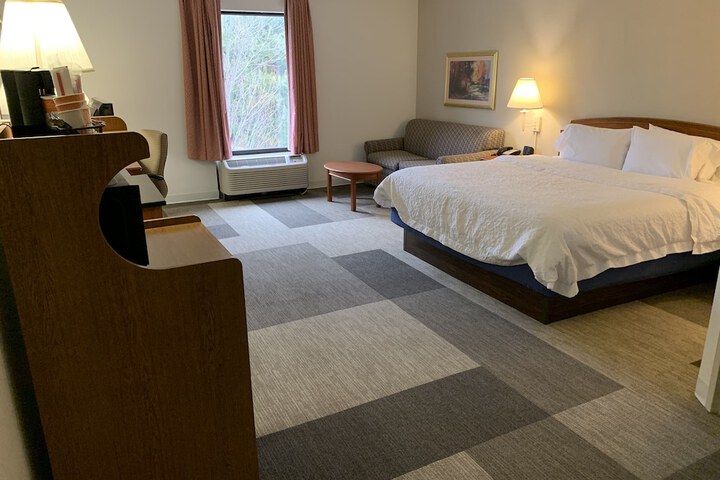 Room 30 of 97