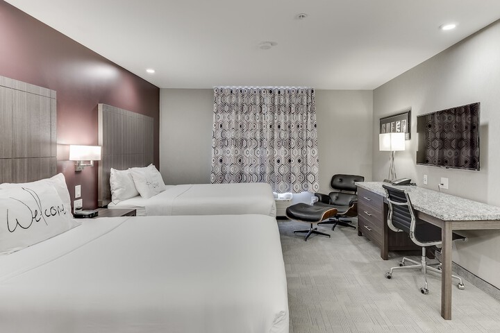 Room 42 of 76