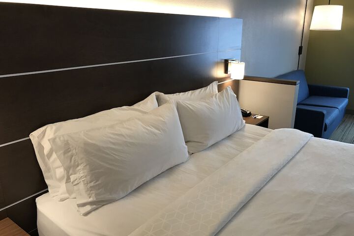 Room 12 of 31