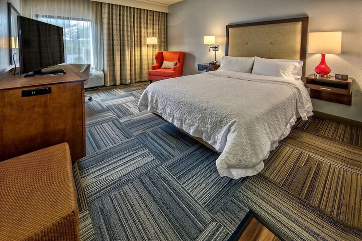 Room 18 of 28