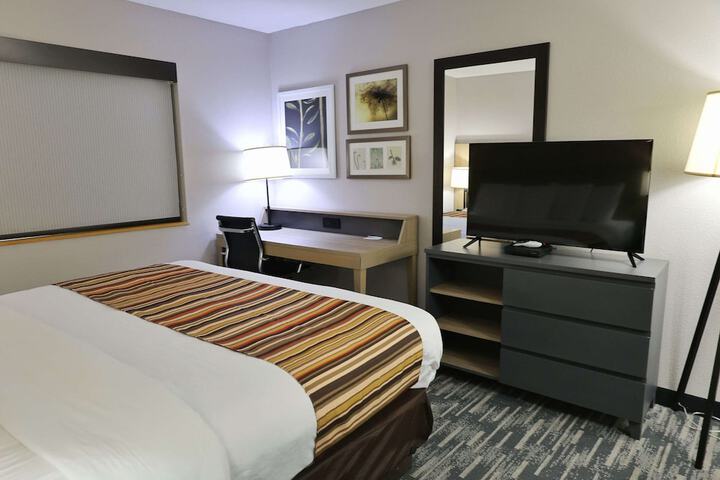 Country Inn & Suites by Radisson Sparta, WI