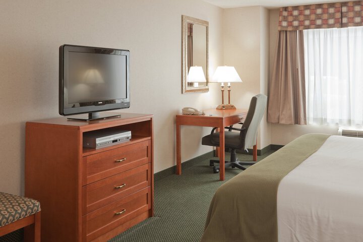 Room 34 of 71