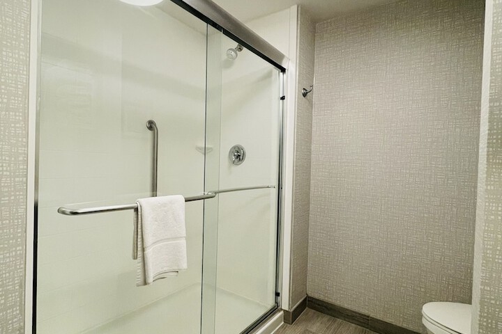 Room 44 of 121