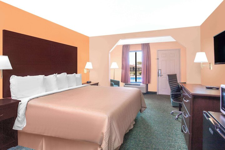 Room 21 of 31