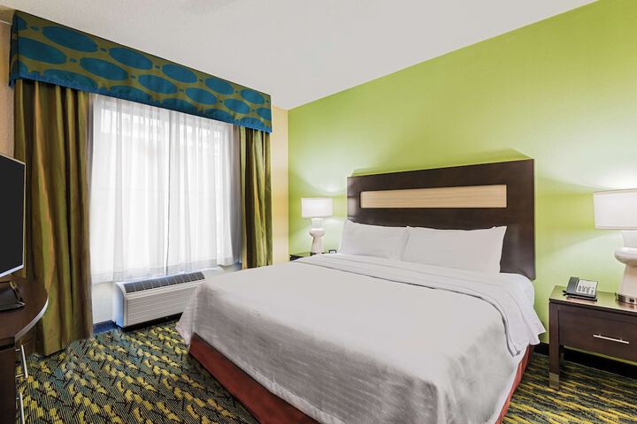 Room 20 of 32