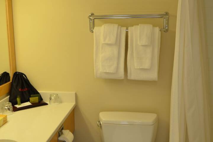 Room 27 of 62
