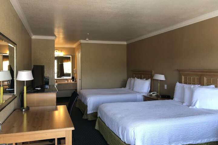 Room 12 of 26