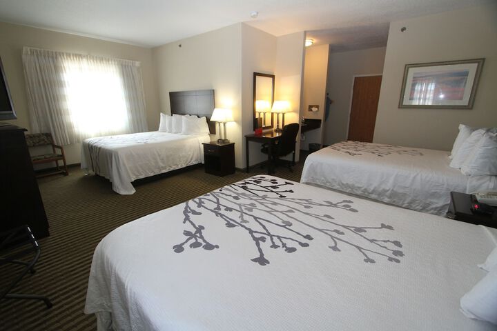 Room 5 of 34