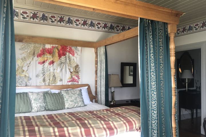 Room 25 of 59