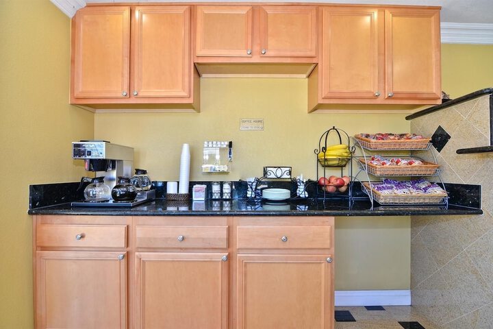 Breakfast/Coffee Service 18 of 21