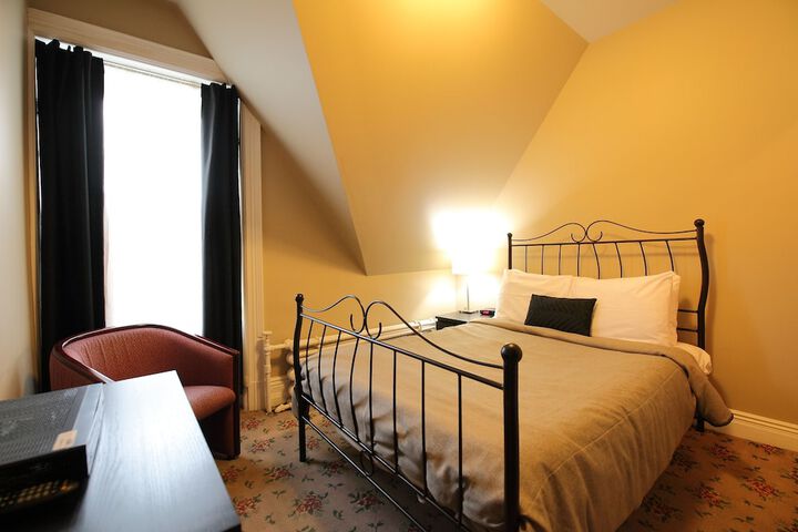 Room 14 of 40