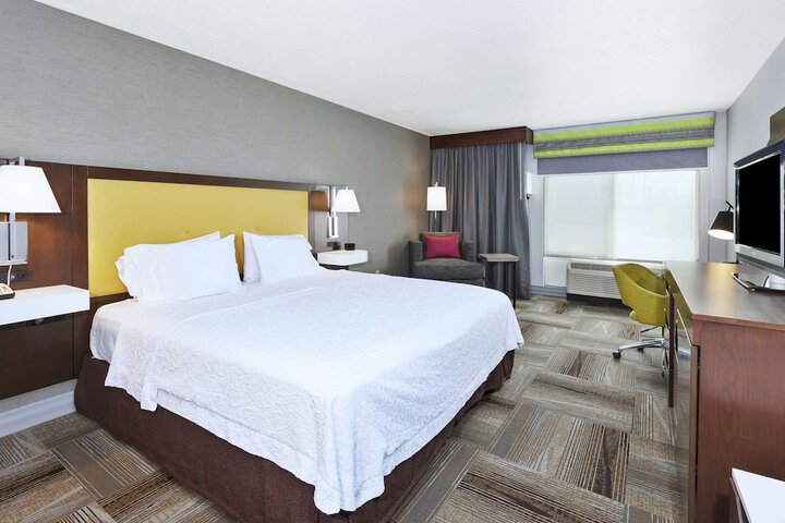 Room 28 of 51