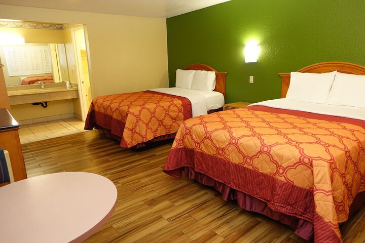 Room 43 of 58