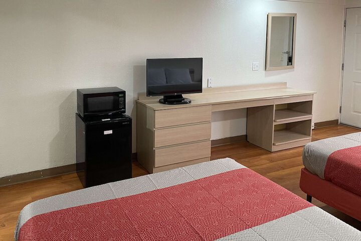 Room 28 of 30