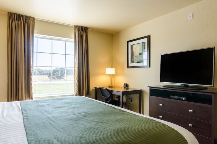 Room 9 of 37