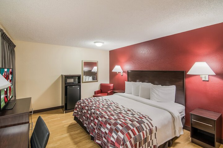 Red Roof Inn & Suites Pensacola East - Milton