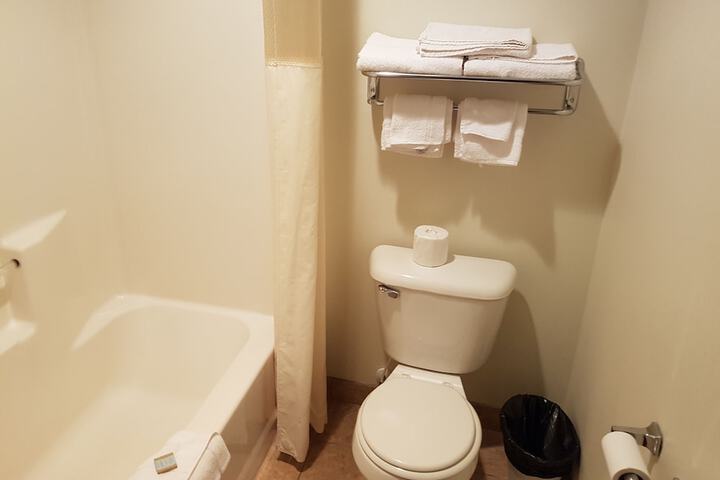 Room 13 of 35