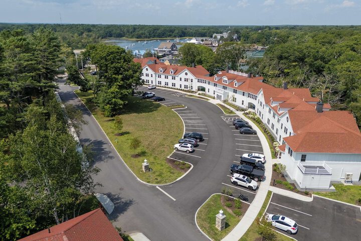 The Colony Hotel