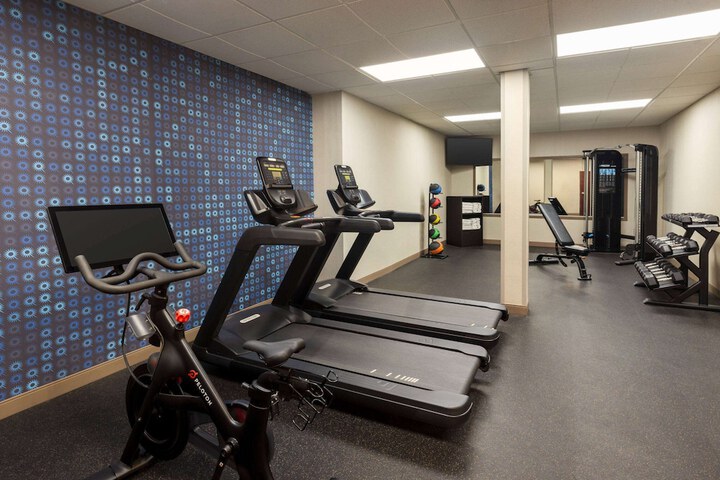 La Quinta Inn & Suites by Wyndham Lake George
