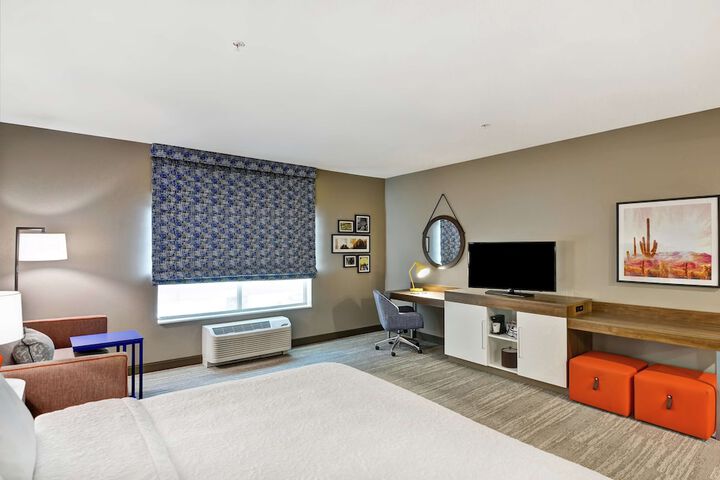 Room 25 of 41