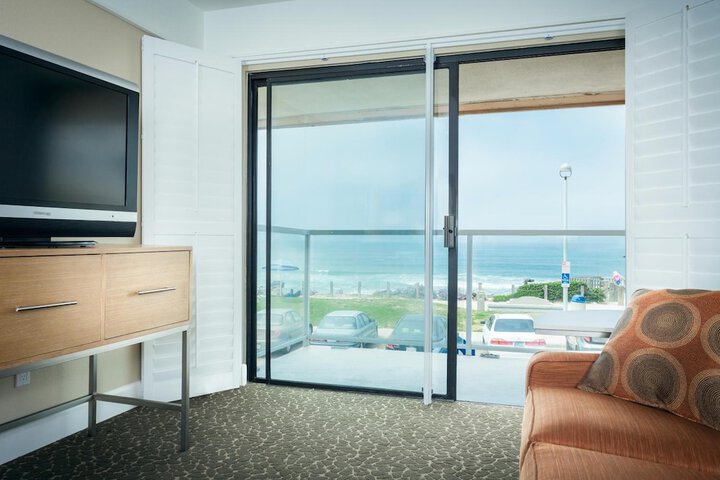 Room 13 of 24