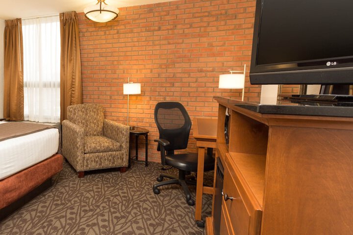 Room 5 of 31