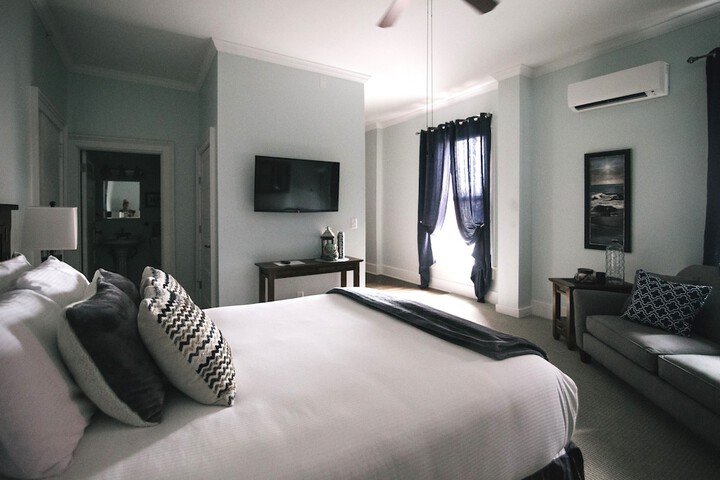 Room 18 of 53